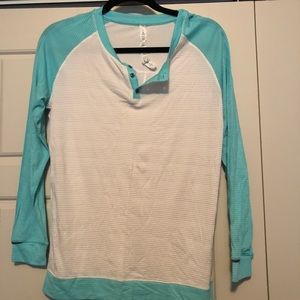 Lulu Lemon lightweight pull over
